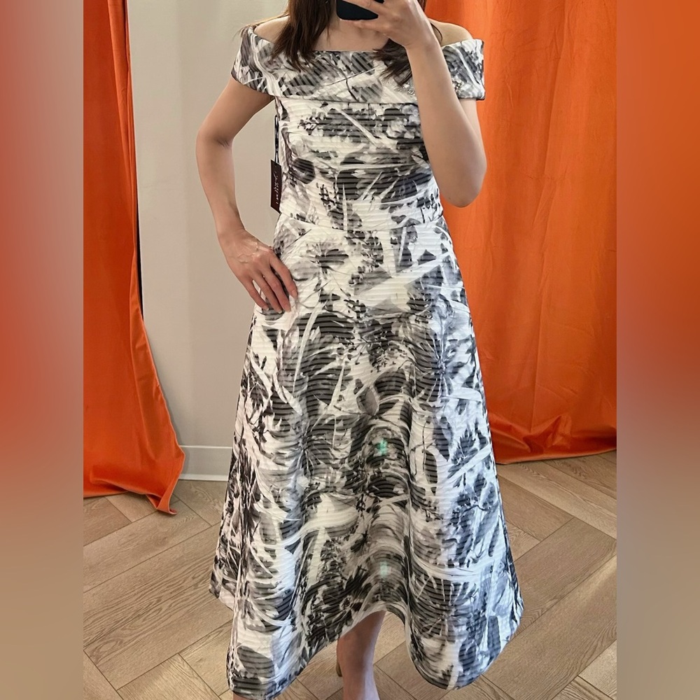 Brand New Theia Off Shoulder MIDI Printed Dress Size 2